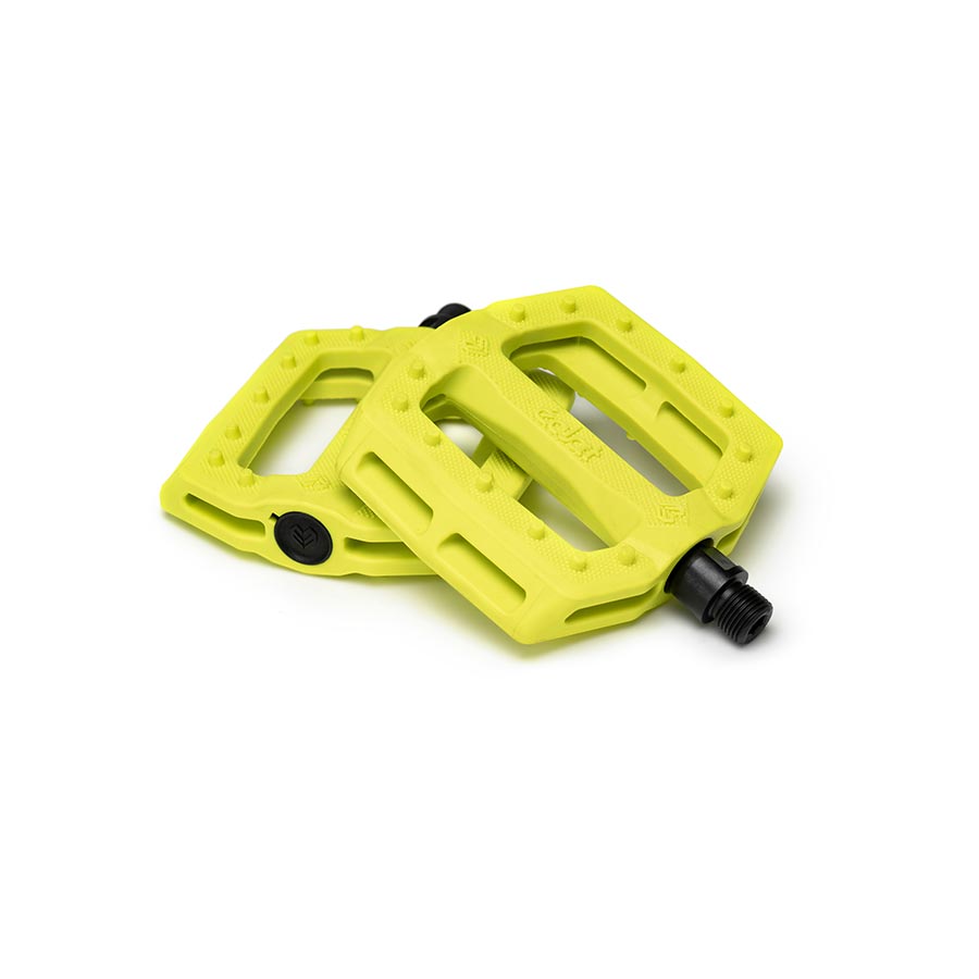 Eclat, Slash, Platform Pedals, Body: Nylon, Spindle: Cr-Mo, 9/16'', Yellow, Pair